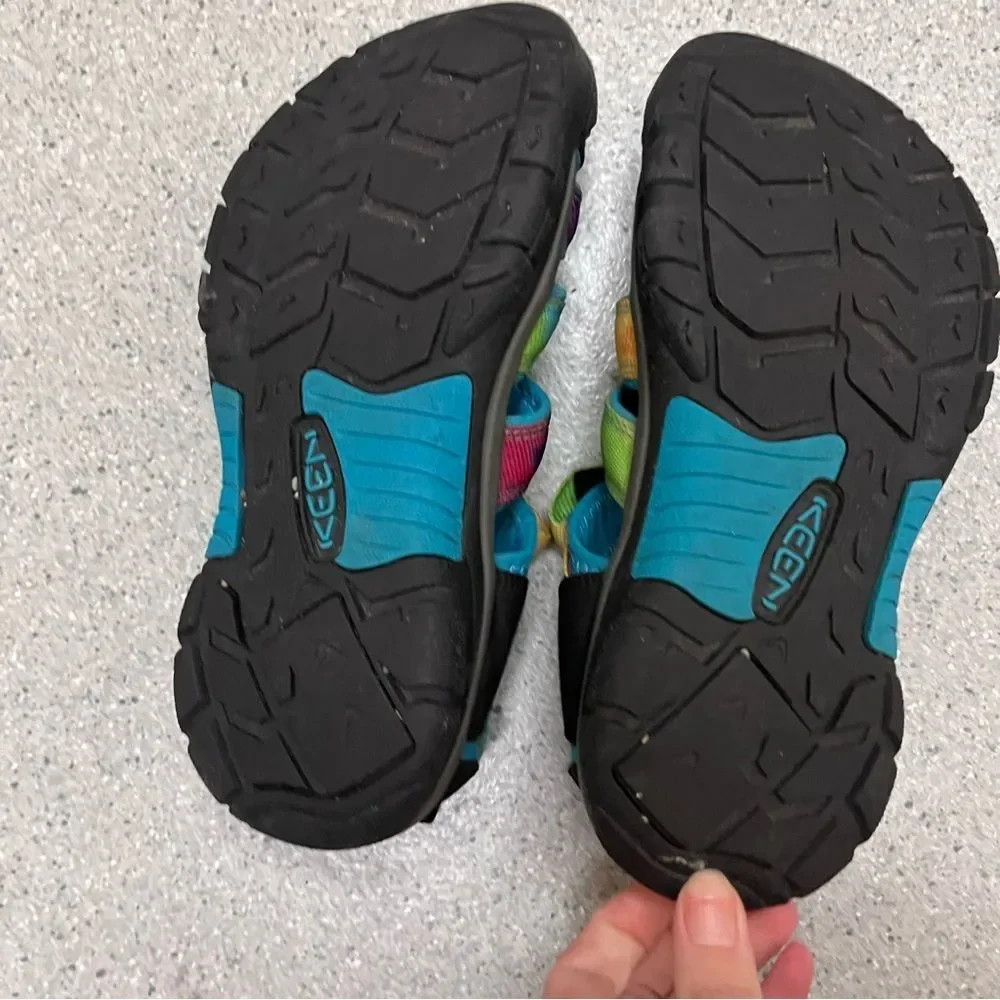KEEN OUTDOOR Newport H2 Sandals Rainbow Tie Dye Big Kids 5 Unisex